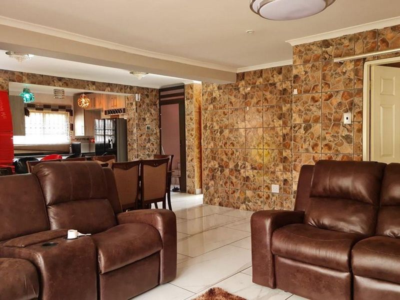 Townhouse For Sale in Aquapark, Tzaneen - Photo 7