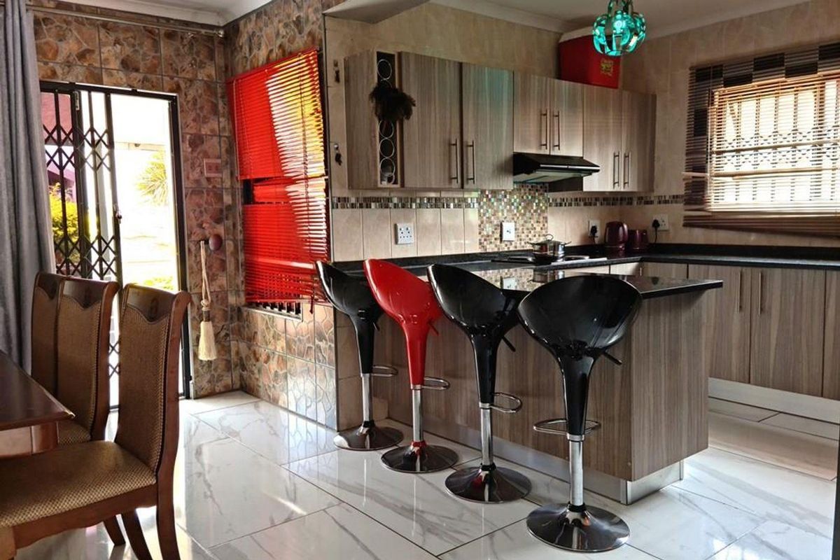 Townhouse For Sale in Aquapark, Tzaneen - Photo 4