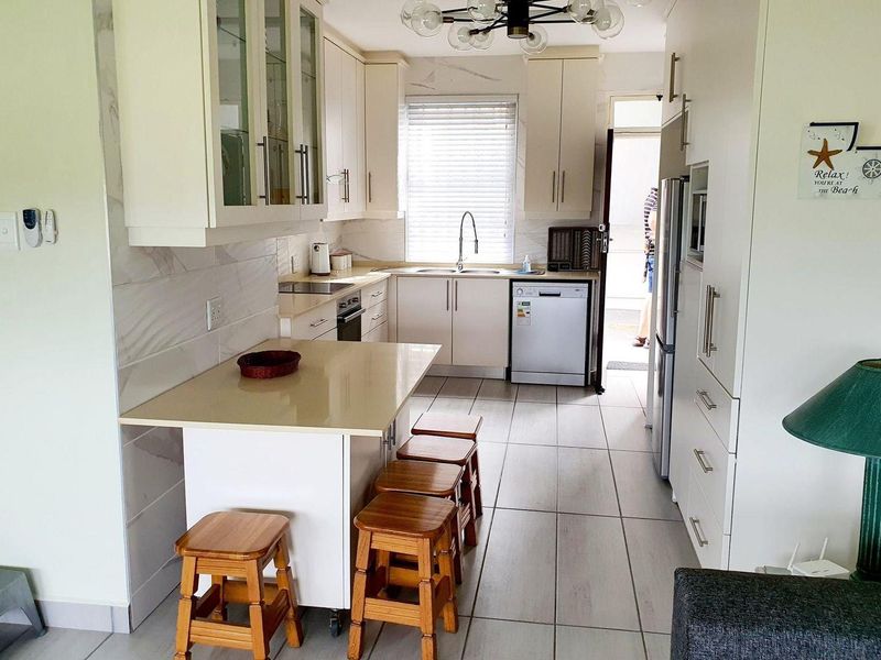 Apartment For Sale in Uvongo, Margate, KwaZulu Natal - Photo 8