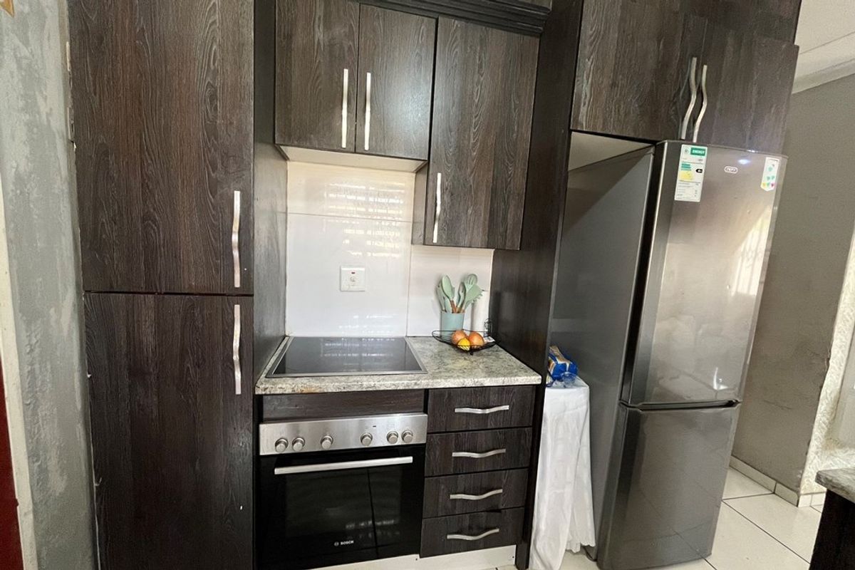 3 Beds, 2 Baths... and Enough Space to Finally Stop Tripping Over Each Other! - Photo 5