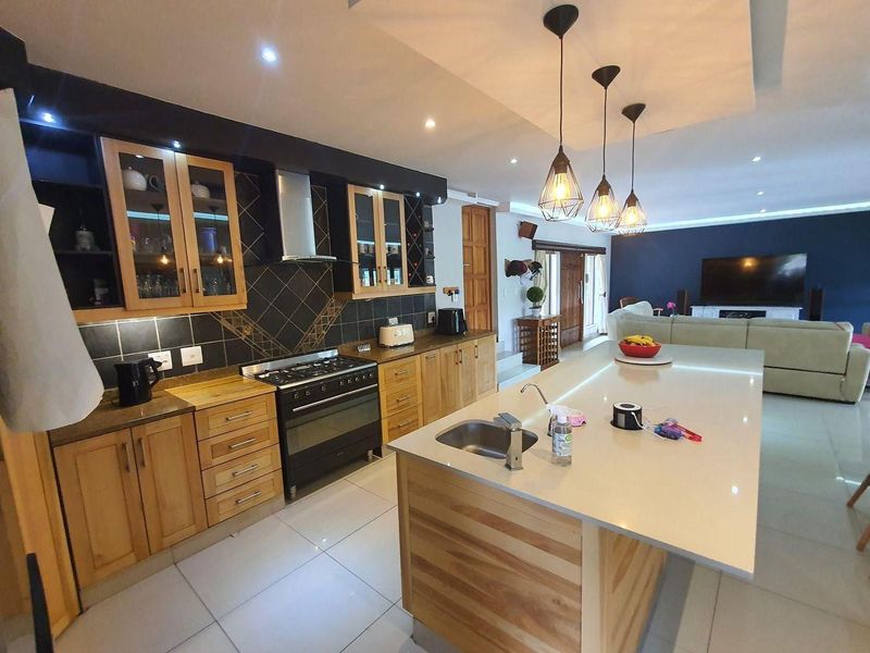 House For Sale in Shelly Beach, Margate, KwaZulu Natal - Photo 4