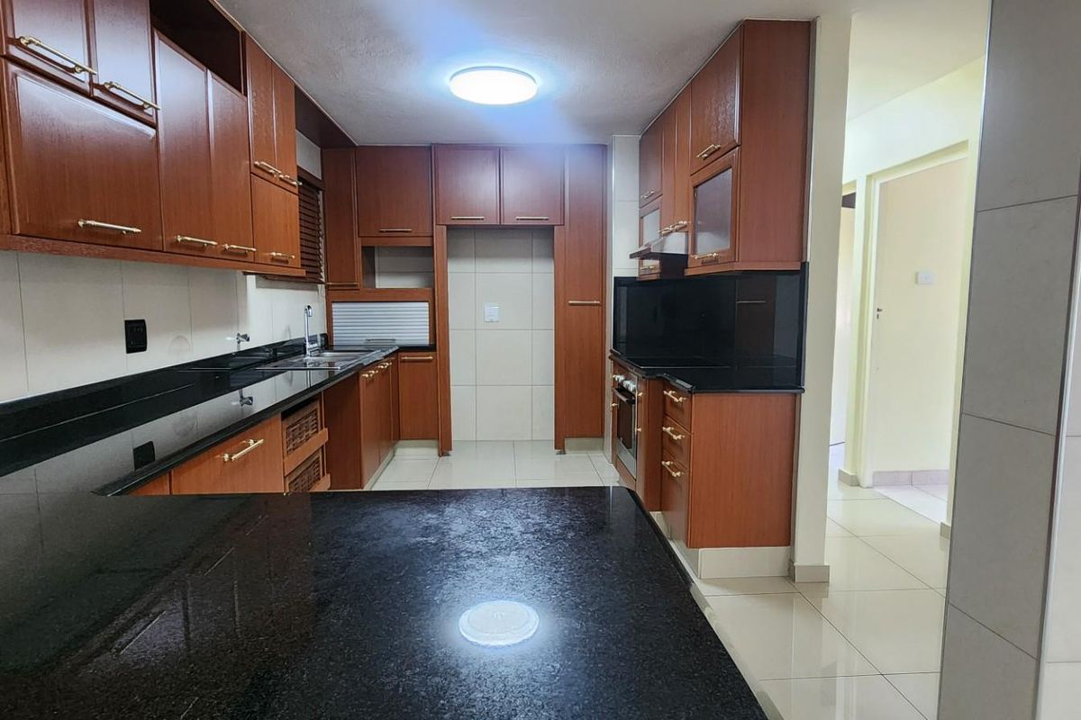 Townhouse For Sale in Umgeni Park, Durban North, KwaZulu Natal - Photo 2