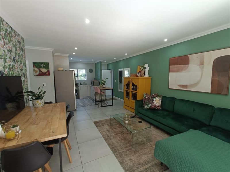 Stylish and Comfortable Garden Apartment in Emberton Estate - Photo 7
