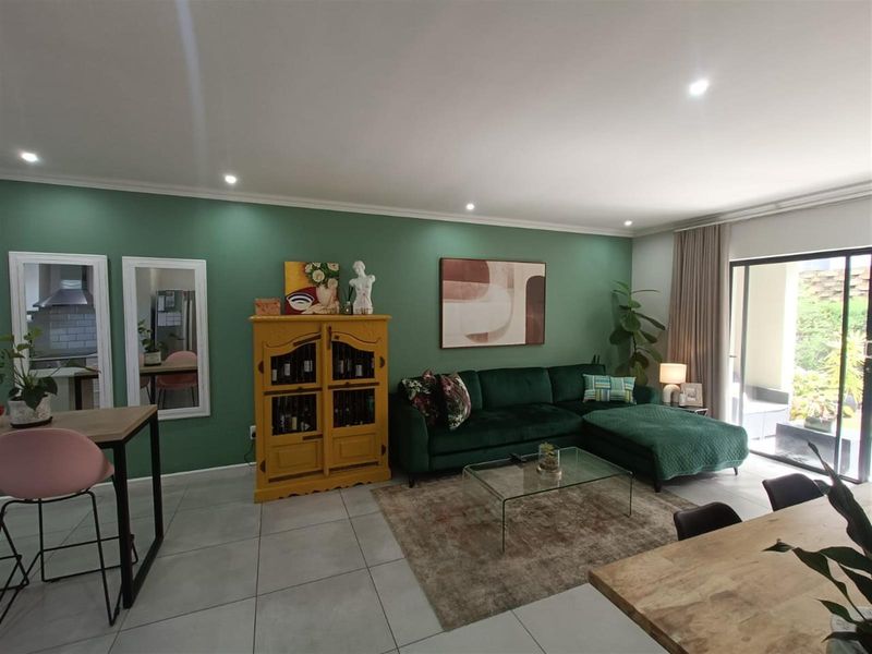 Stylish and Comfortable Garden Apartment in Emberton Estate - Photo 6