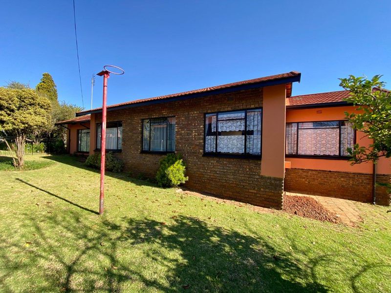 House For Sale in Kanonkop, Middelburg - Photo 5