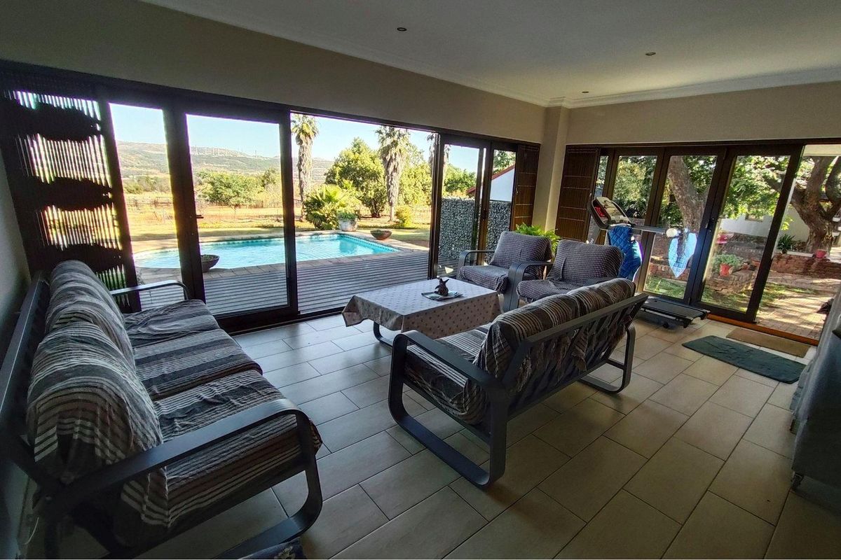 Farm For Sale in Hartbeespoort, North West - Photo 2