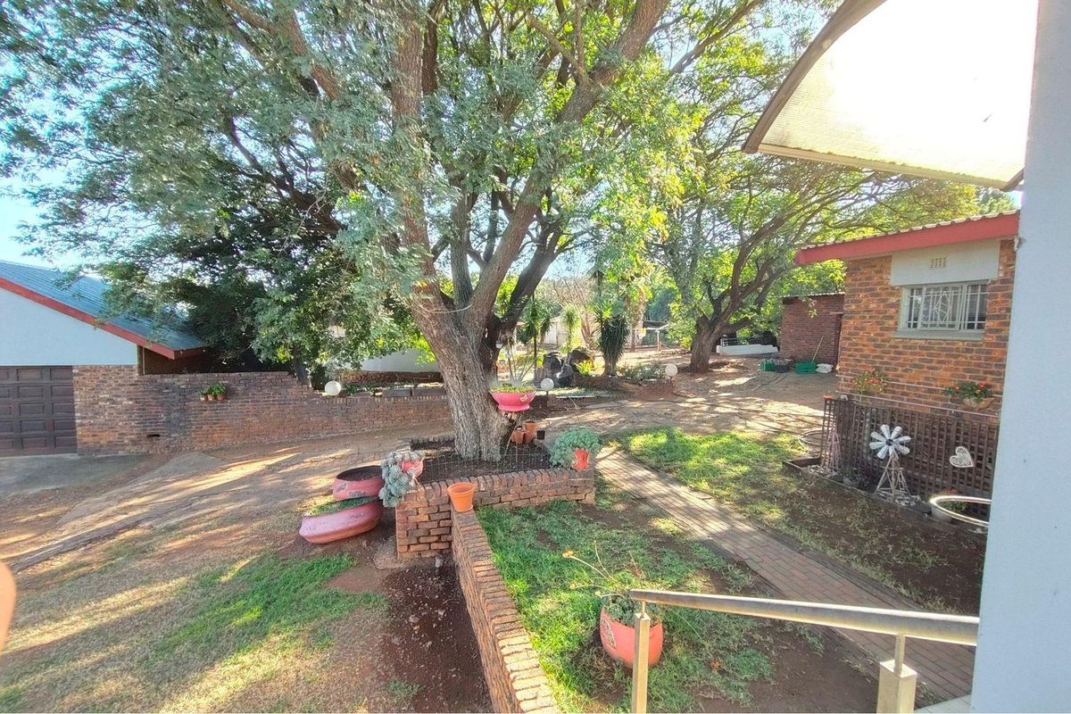 Farm For Sale in Hartbeespoort, North West - Photo 3