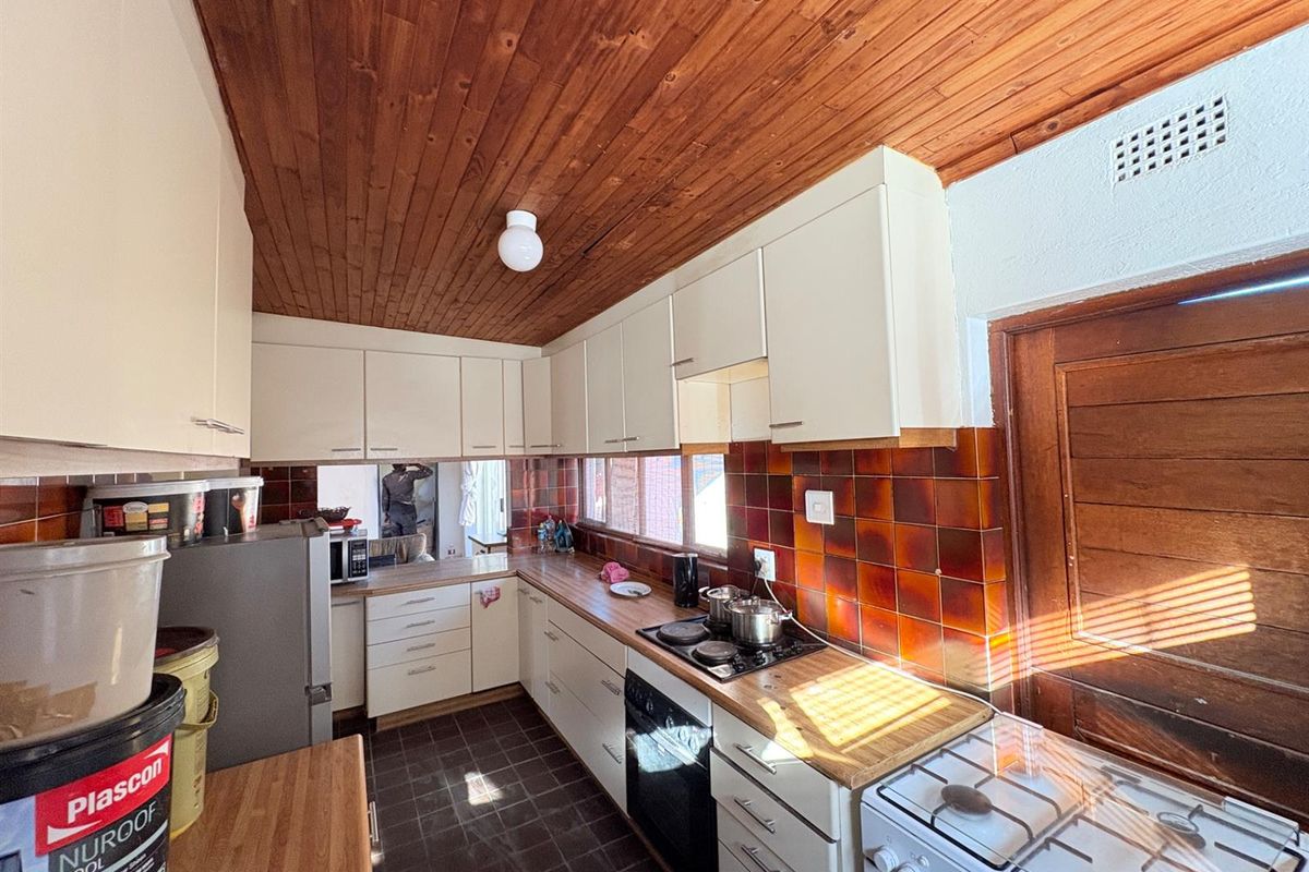 Rooms to Rent in House-Share in Brixton, Johannesburg - Photo 4