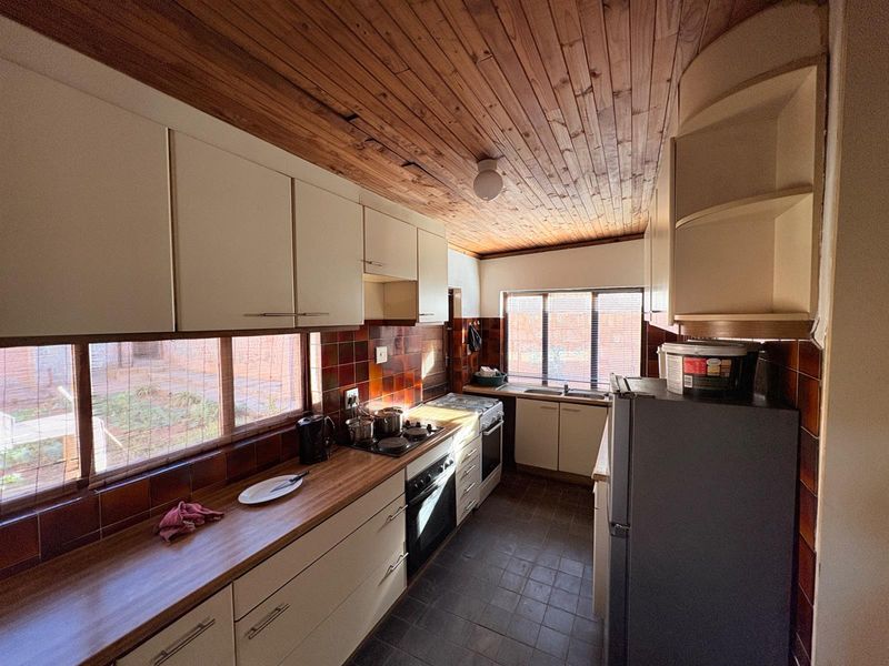 Rooms to Rent in House-Share in Brixton, Johannesburg - Photo 3