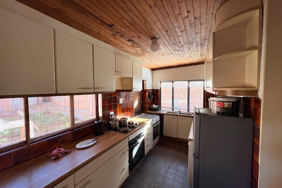 Rooms to Rent in House-Share in Brixton, Johannesburg - Photo 3