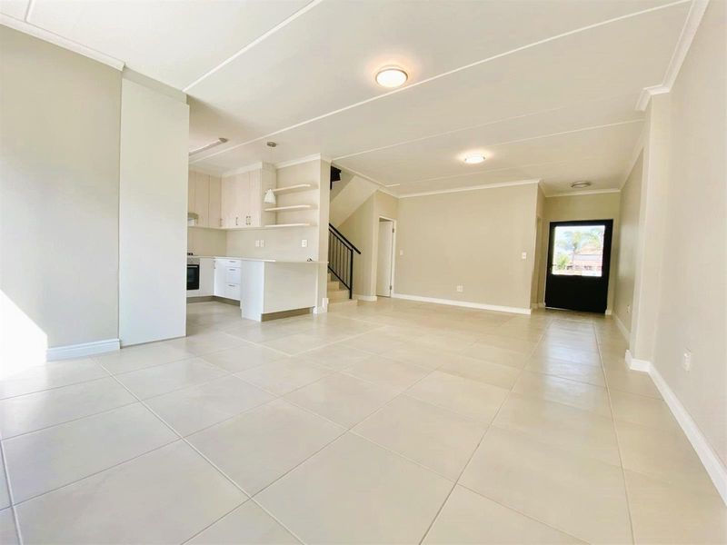 New Plot and Plan Townhouses For Sale in Langeberg Ridge, Kraaifontein - Photo 4