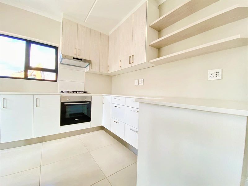 New Plot and Plan Townhouses For Sale in Langeberg Ridge, Kraaifontein - Photo 5