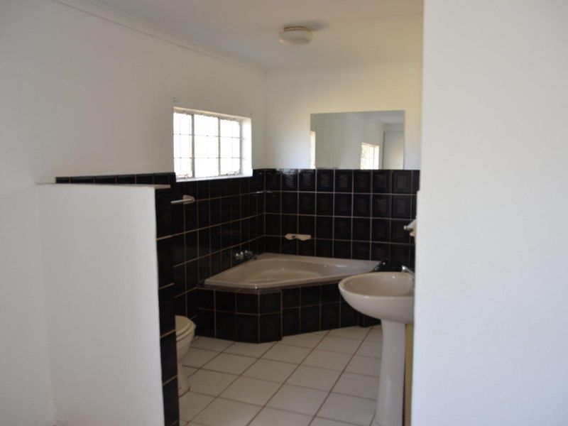 House For Sale in Deneysville - Photo 8