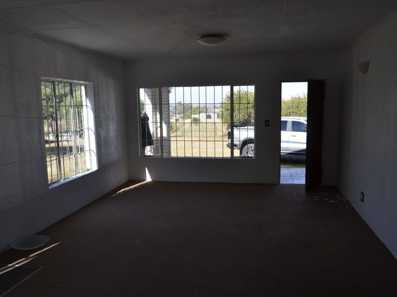 House For Sale in Deneysville - Photo 4