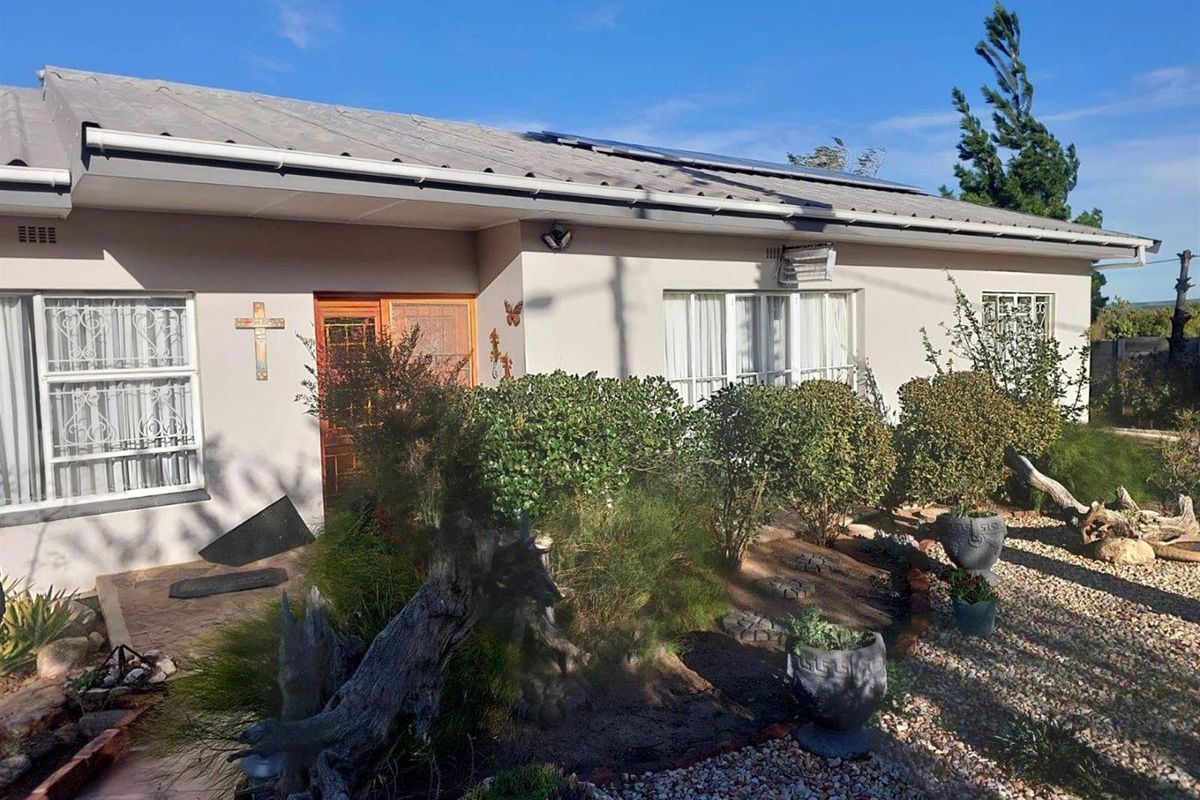 House For Sale in Ladismith - Photo 5