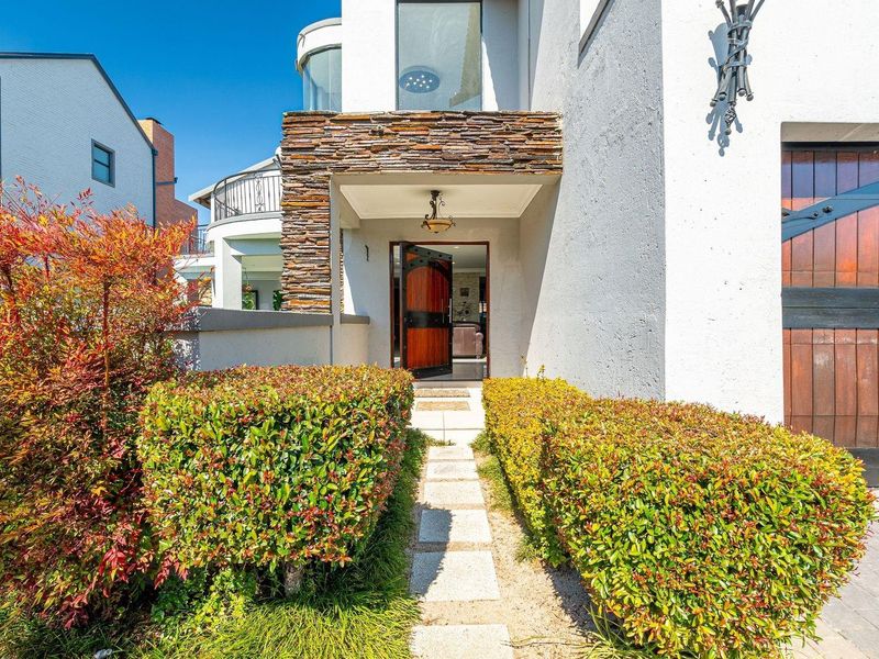 House For Sale in Waterfall Country Village, Midrand - Photo 4