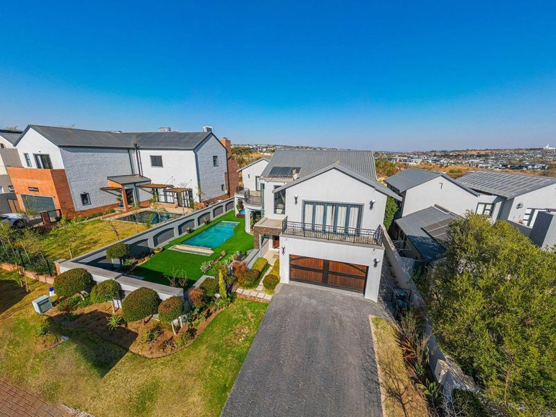 House For Sale in Waterfall Country Village, Midrand - Photo 3