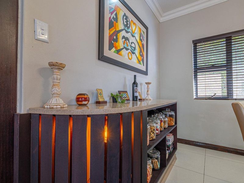 House For Sale in Waterfall Country Village, Midrand - Photo 10