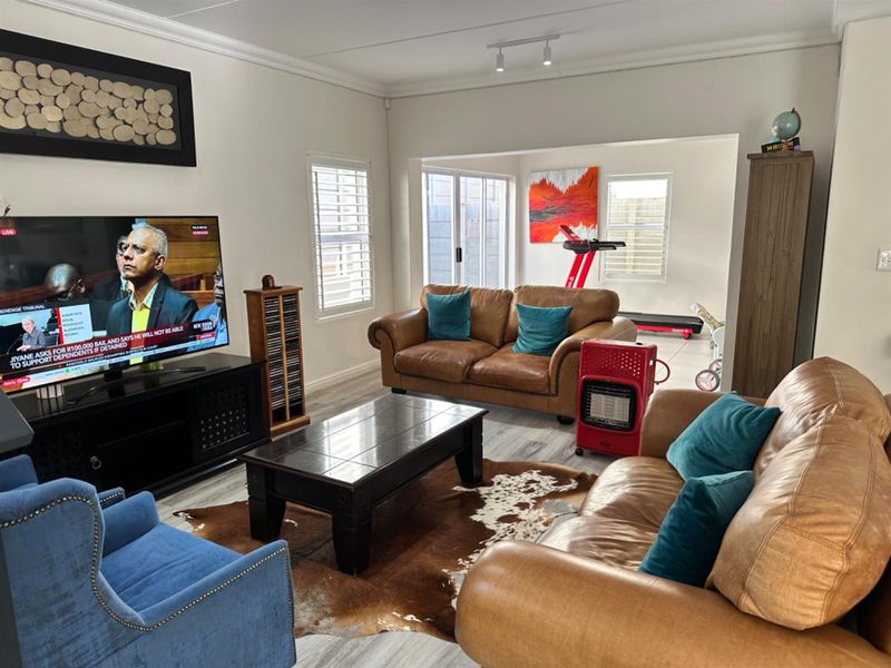 House For Sale in Langeberg Ridge, Kraaifontein - Photo 2