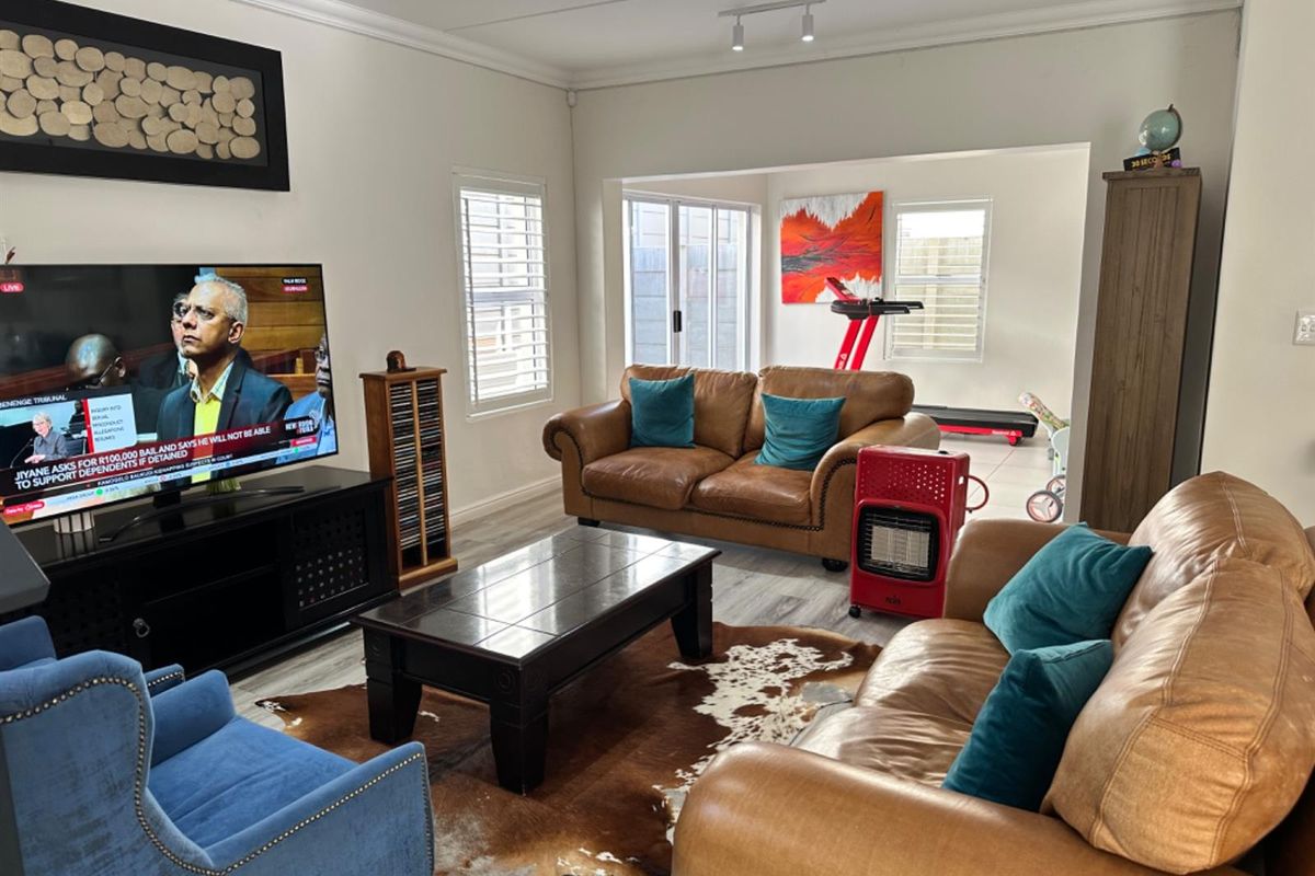 House For Sale in Langeberg Ridge, Kraaifontein - Photo 2