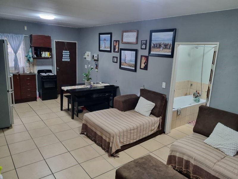 Townhouse for sale in Brentwood Park - Photo 4