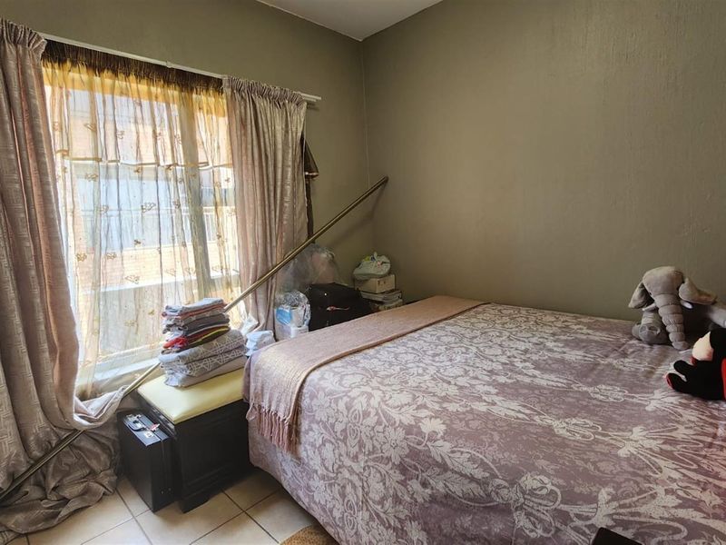 Spacious 2-Bed, 2-Bath Apartment in Randpark Ridg - Photo 3