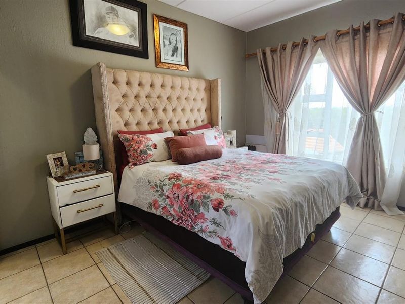 Spacious 2-Bed, 2-Bath Apartment in Randpark Ridg - Photo 4