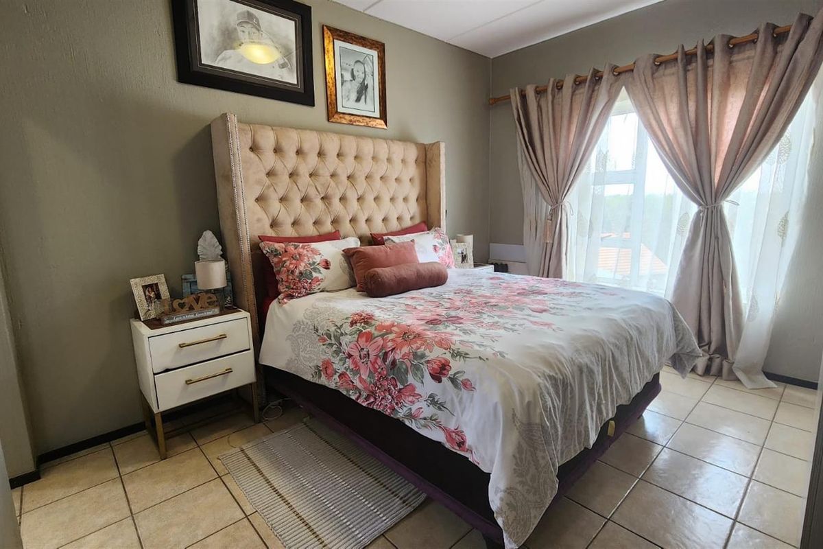 Spacious 2-Bed, 2-Bath Apartment in Randpark Ridg - Photo 4