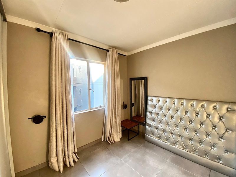 1 Bedroom Apartment For Sale in Fleurhof, Roodepoort - Photo 6