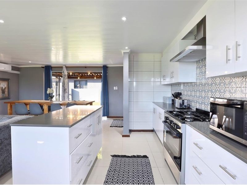 Beautiful Home with Countryside Views, West Coast Living. - Photo 10