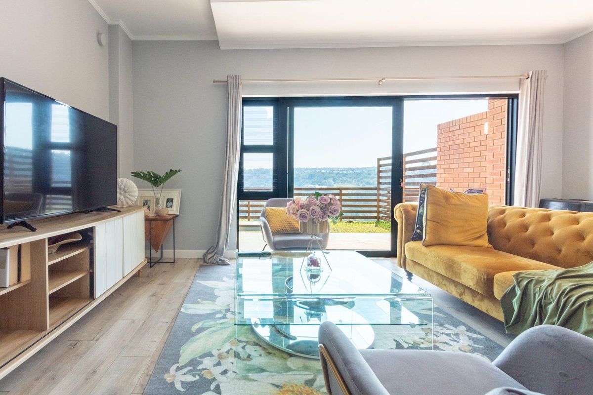 MODERN FAMILY LIVING IN THE HEART OF COTSWOLD FENNS - Photo 4