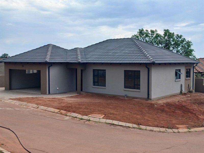 Development For Sale in Amandasig Akasia Gauteng - Photo 3