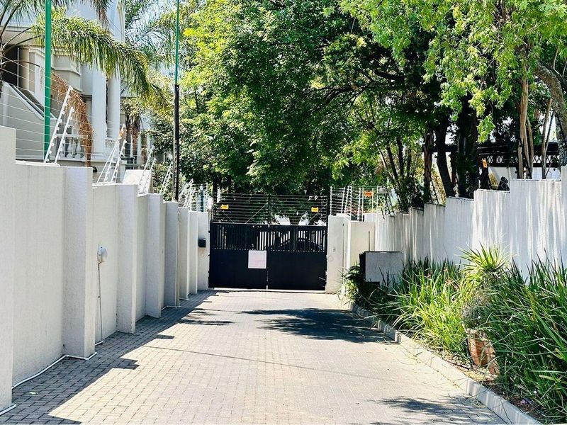 Apartment For Sale in Sandton - Photo 9