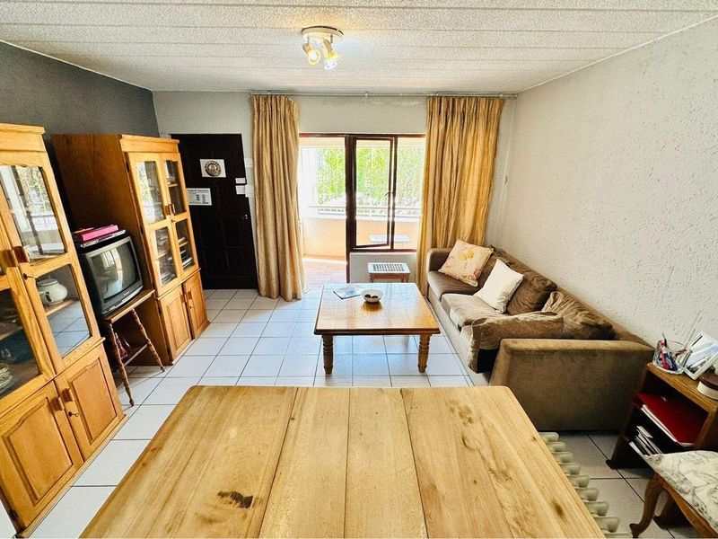 Apartment For Sale in Sandton - Photo 3