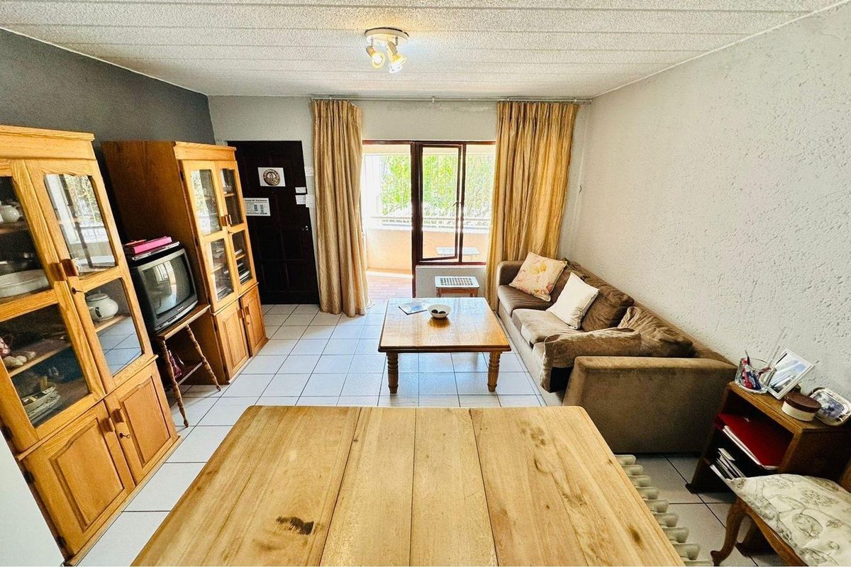 Apartment For Sale in Sandton - Photo 3