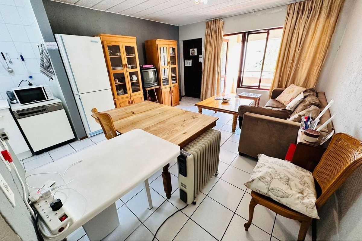 Apartment For Sale in Sandton - Photo 4