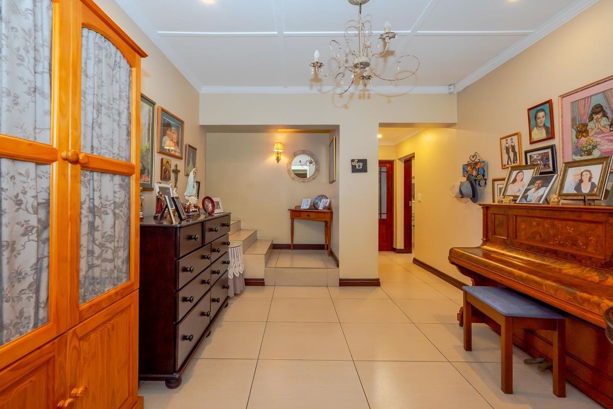 House For Sale in Durban North, Durban, KwaZulu Natal - Photo 4