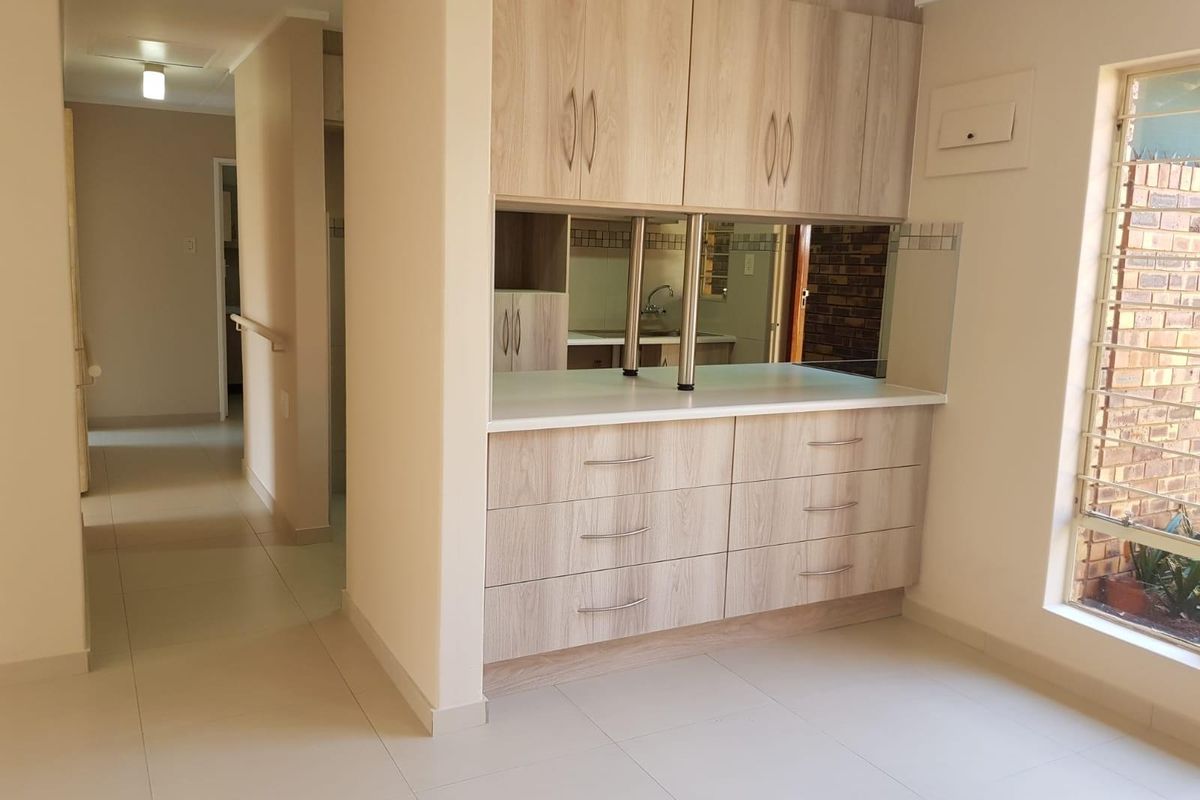 Retirement 2 Bedroom Unit For Sale in Amandasig, Akasia - Photo 2