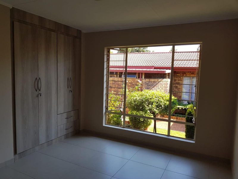 Retirement 2 Bedroom Unit For Sale in Amandasig, Akasia - Photo 4