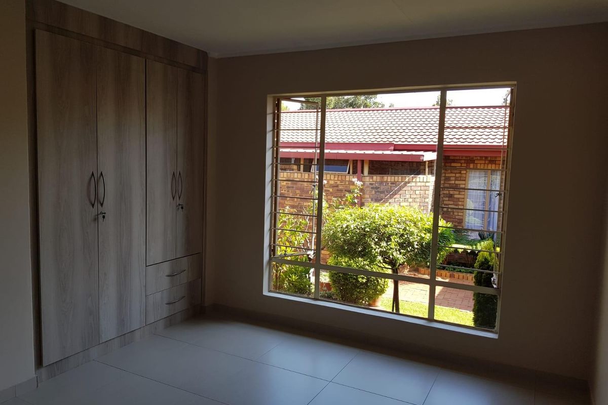 Retirement 2 Bedroom Unit For Sale in Amandasig, Akasia - Photo 4