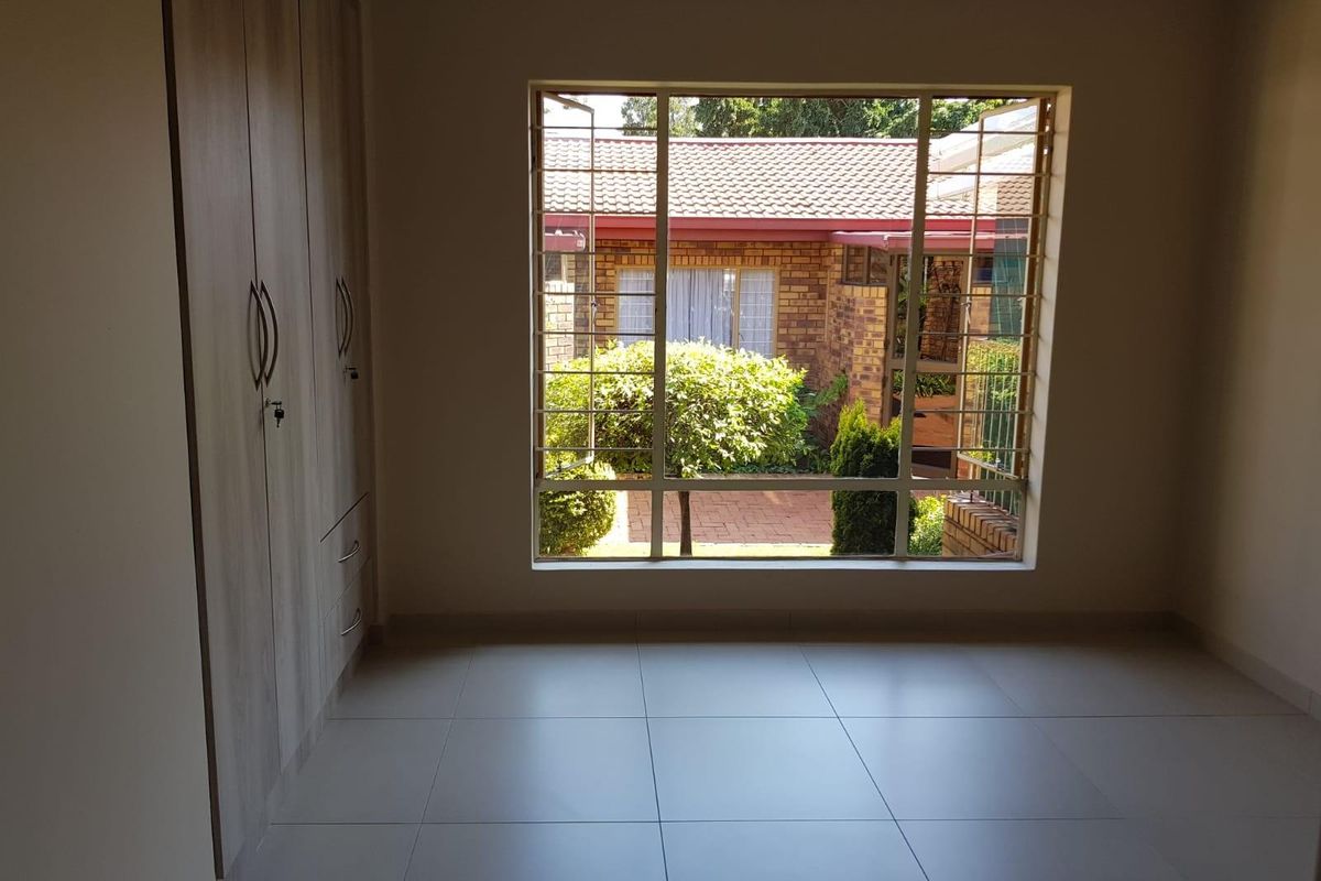 Retirement 2 Bedroom Unit For Sale in Amandasig, Akasia - Photo 5