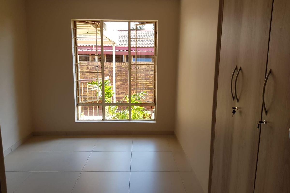 Retirement 2 Bedroom Unit For Sale in Amandasig, Akasia - Photo 3