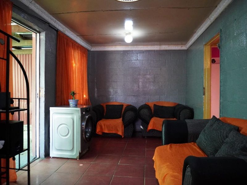 House For Sale in Roosendal, Delft - Photo 3