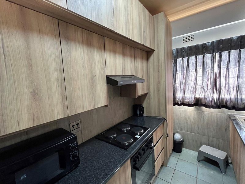 Apartment For Sale in Cyrildene, Johannesburg - Photo 3