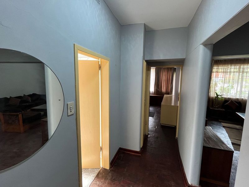 Apartment For Sale in Cyrildene, Johannesburg - Photo 4