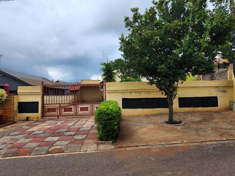 House For Sale in Gem Valley, Pretoria - Photo 3