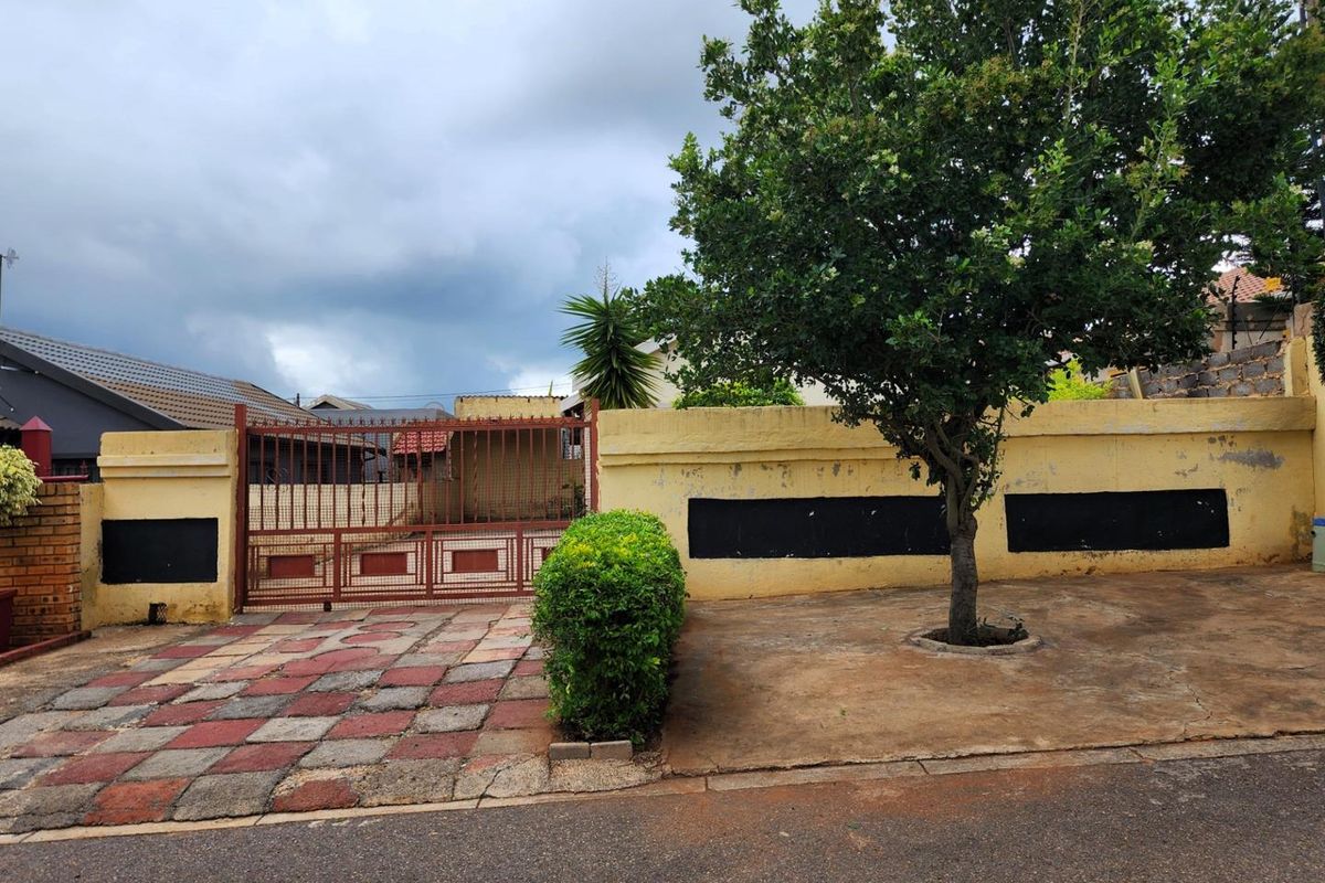 House For Sale in Gem Valley, Pretoria - Photo 3
