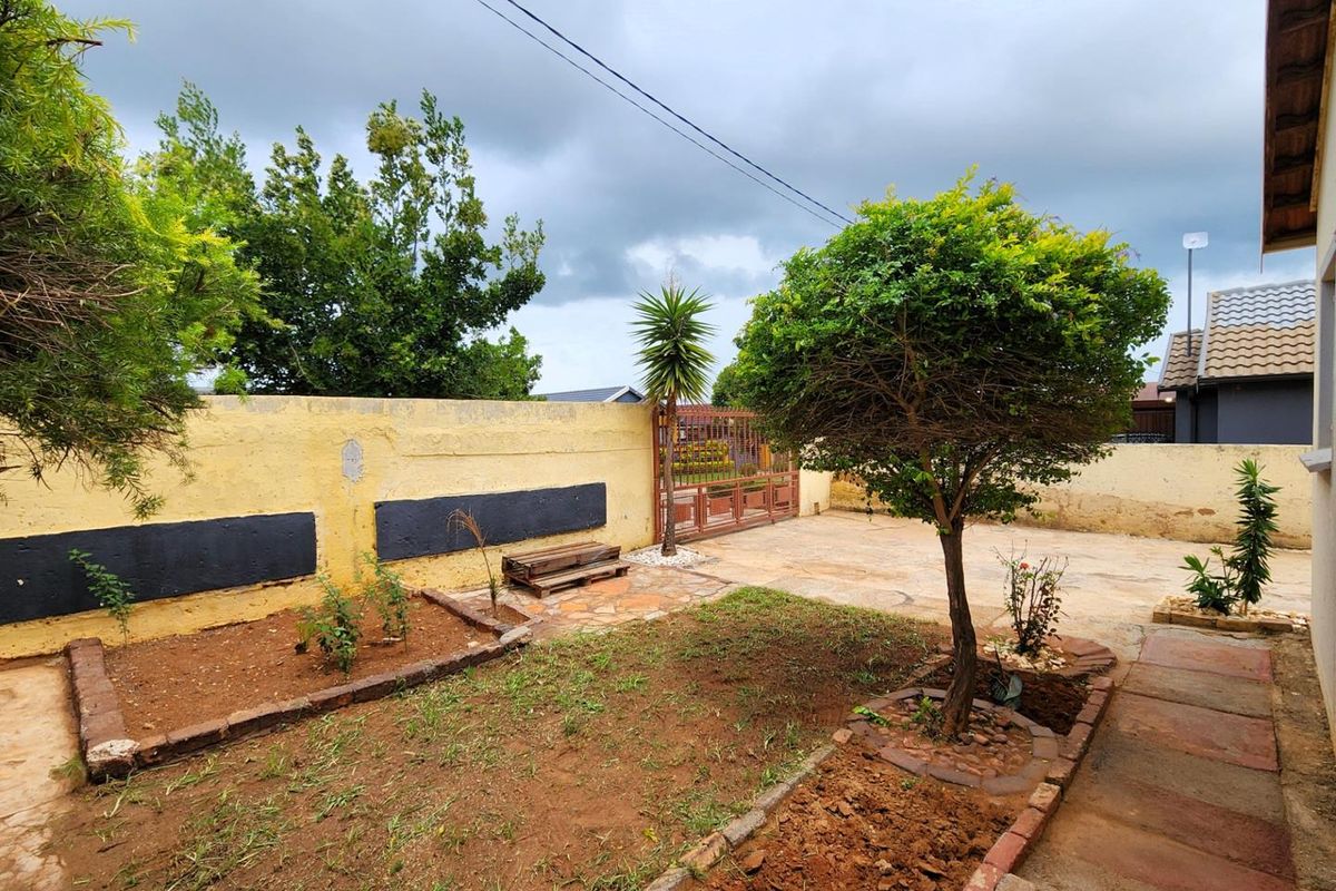House For Sale in Gem Valley, Pretoria - Photo 5