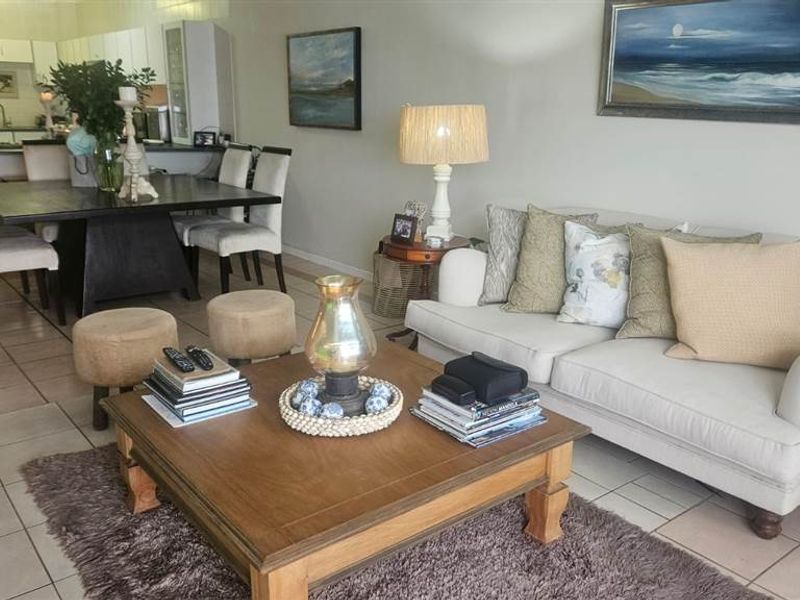 Beach Front Apartment For Sale in Umdloti Beach, Umdloti, KwaZulu Natal - Photo 6