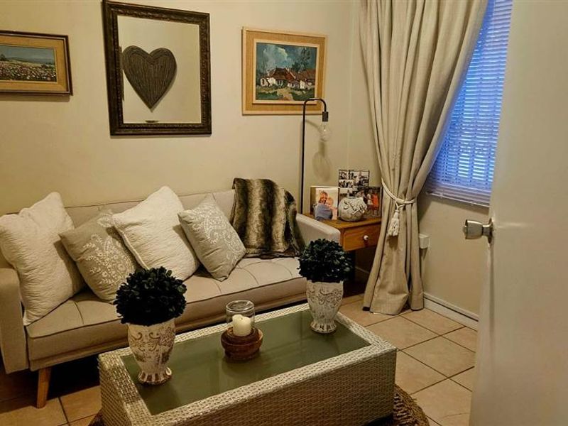 Beach Front Apartment For Sale in Umdloti Beach, Umdloti, KwaZulu Natal - Photo 9